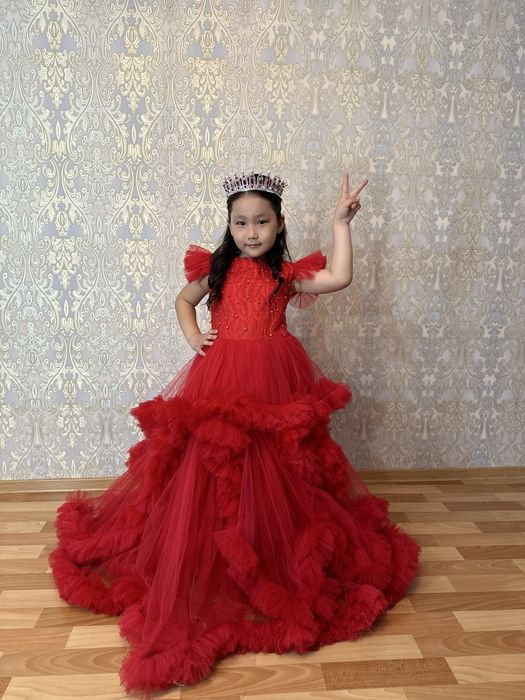 Продам готовый бизнес прокат детских платьев