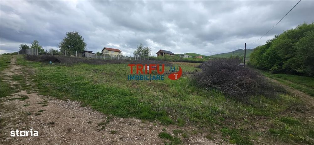 Teren de vanzare in zona Podei