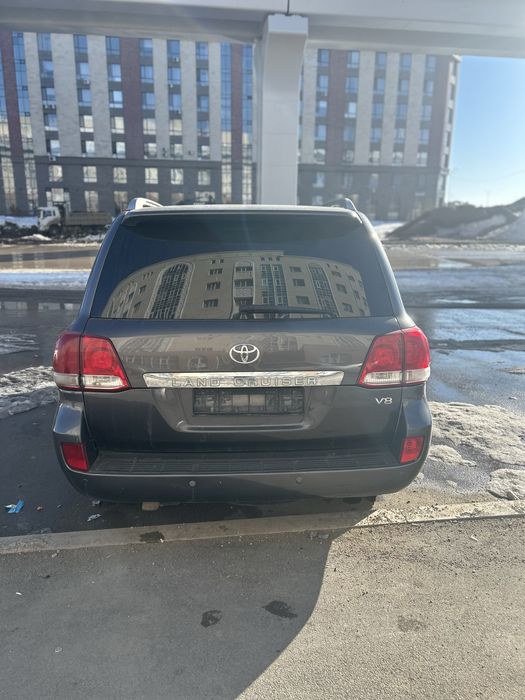 Land Cruiser 200 60th