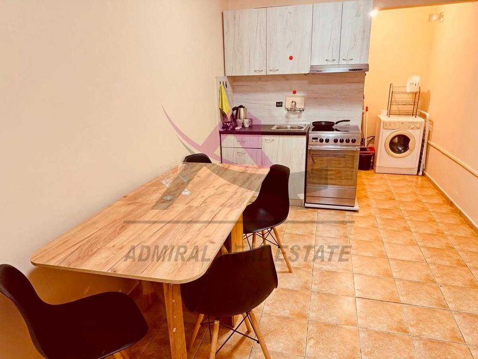 Дава се под наем Двустаен апартамент в Варна, Колхозен пазар - 45 кв.м за 375 € - Снимка #1