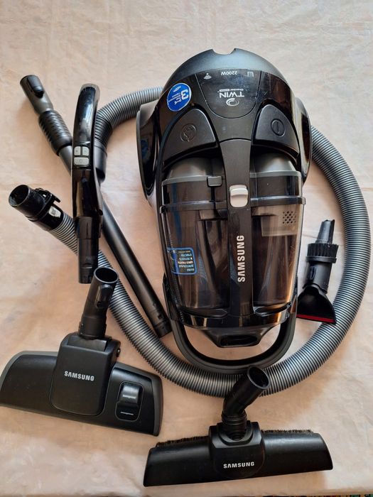 Пылесос Самсунг 2200w.