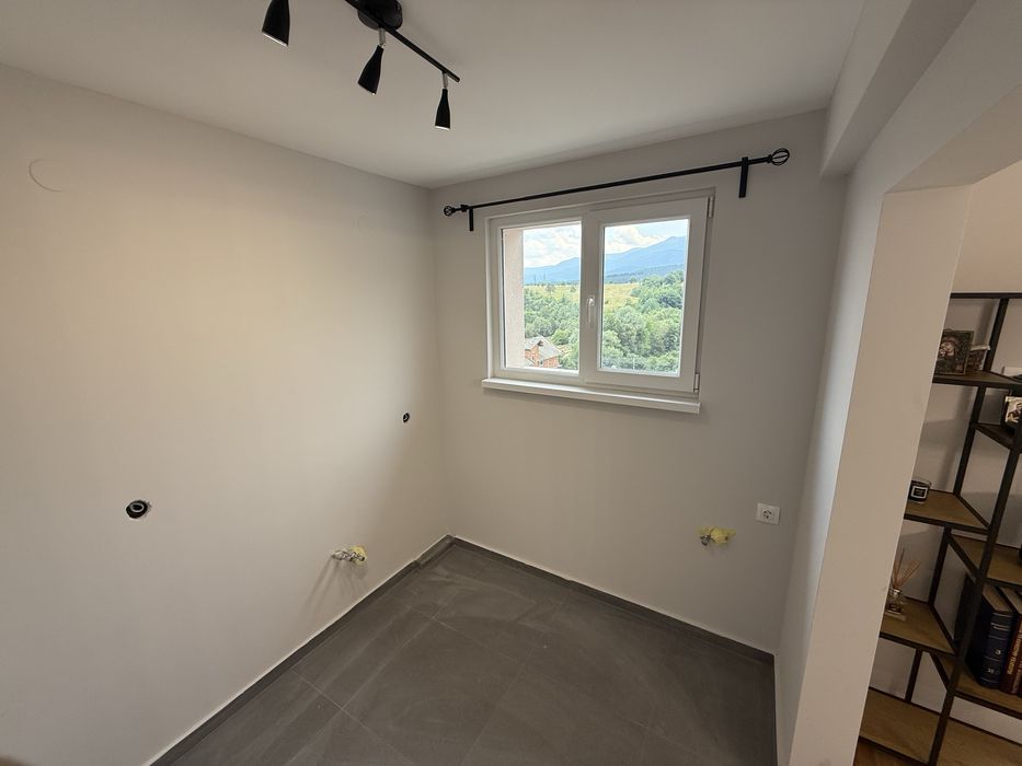 Продава се Четиристаен апартамент в Берковица - 100 кв.м за 1190 €/кв.м - Снимка #13