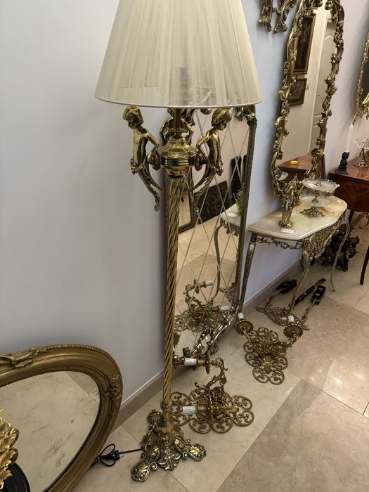 Lampadar din bronz