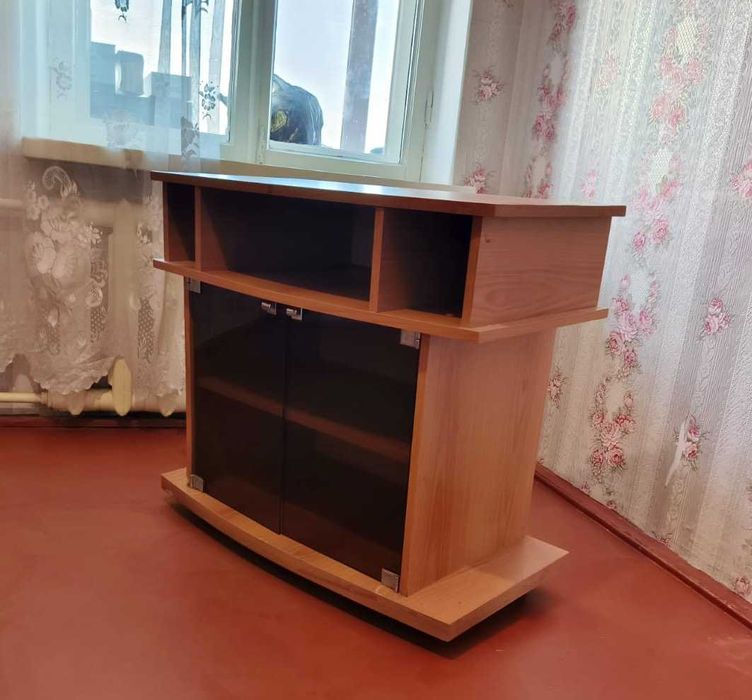 Прихожая, стенка.