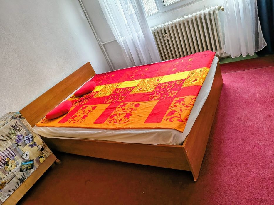 Proprietar vând pat și saltea