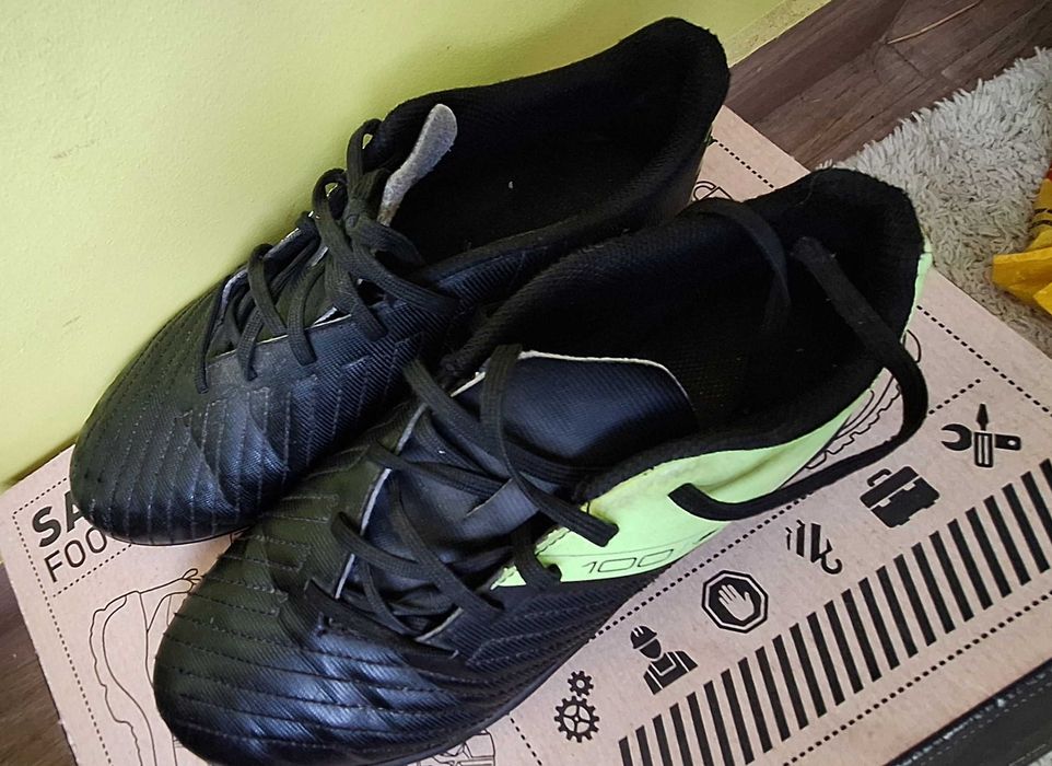 юношески спортни обувки много запазени