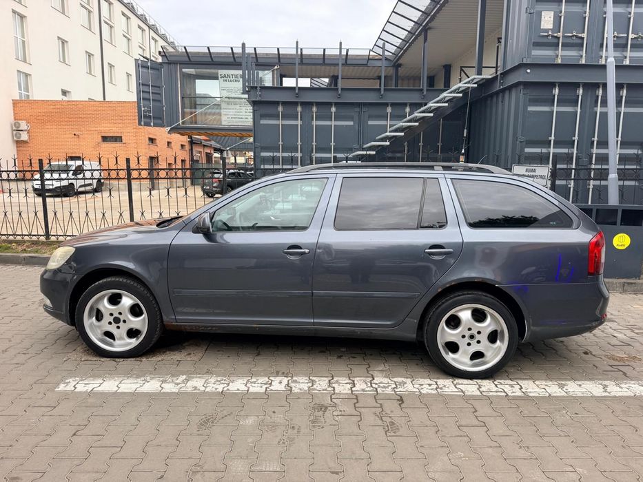 SKODA Octavia 2011 — imagine 2