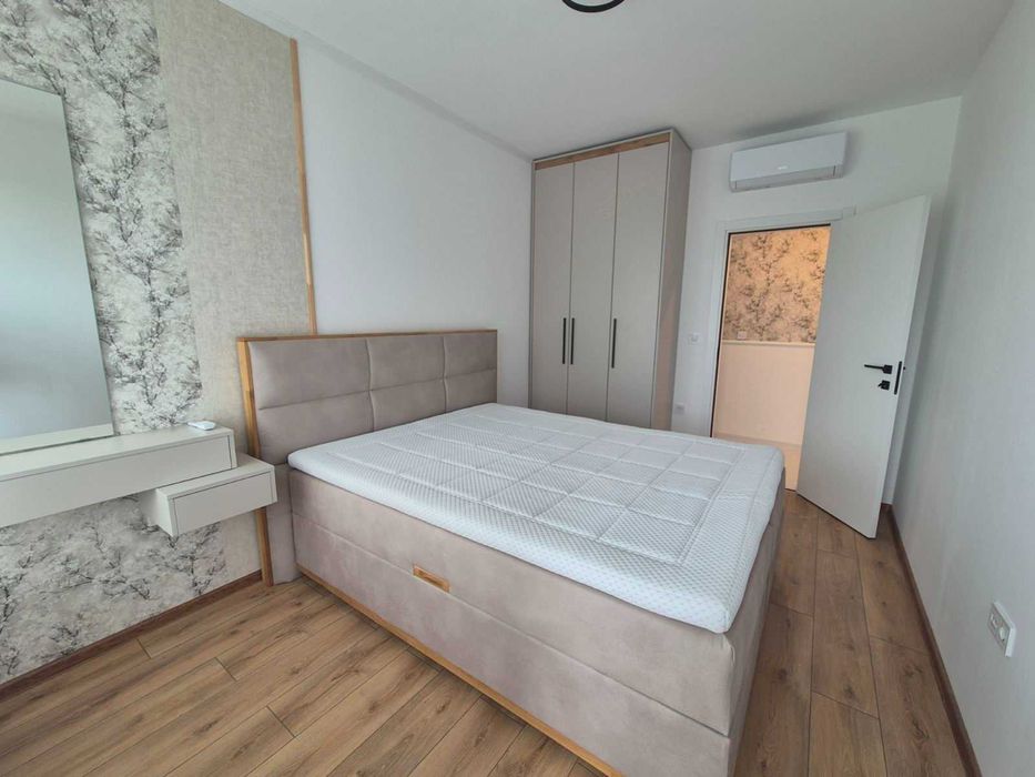 Продава се Тристаен апартамент в Варна, Възраждане 1 - 105 кв.м за 2085 €/кв.м - Снимка #8