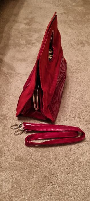 Дамски чанти различни модели и цветове