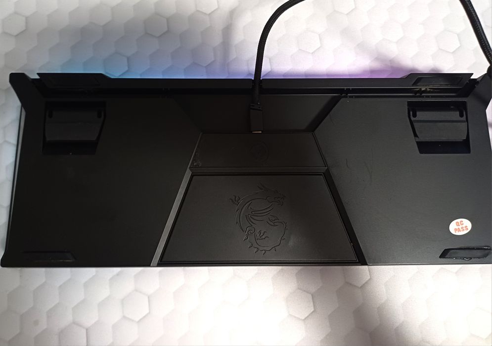 Tastatura gaming mecanica MSI Vigor GK70 (noua este 900 de lei)