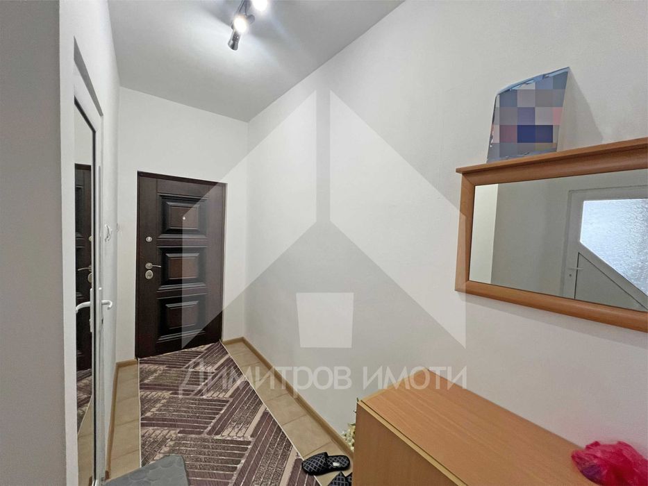 Продава двустаен апартамент готов за живеене - гр. Вълчи дол. Център.