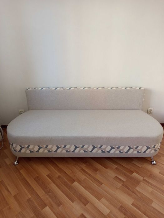 Диван новый продам