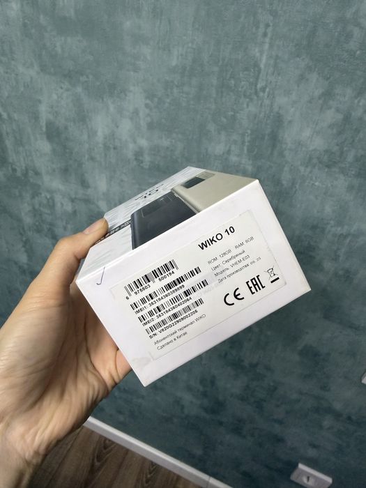 Продам смартфон Wiko 10