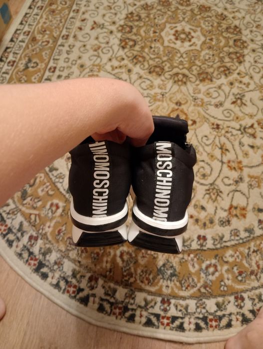 Продам ботинки женские