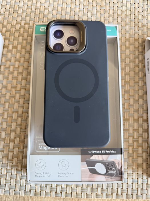 Vand husa esr Iphone 15 pro max