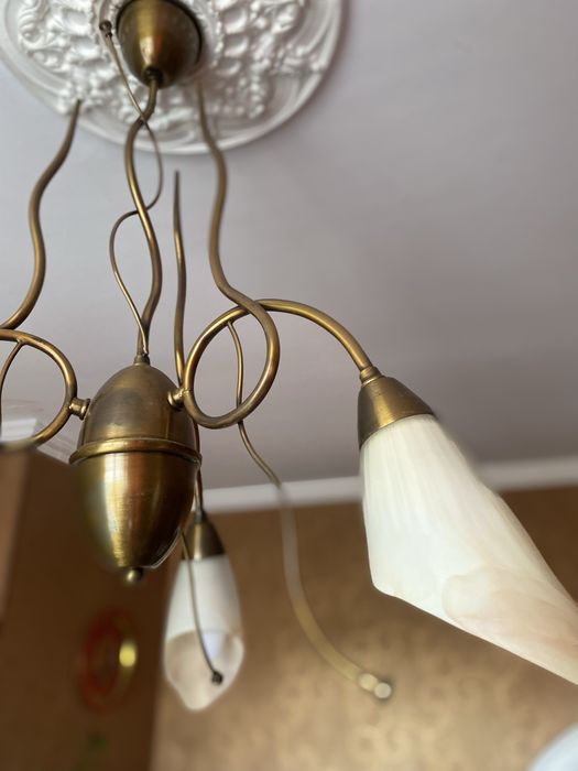 Люстра трехрожковая