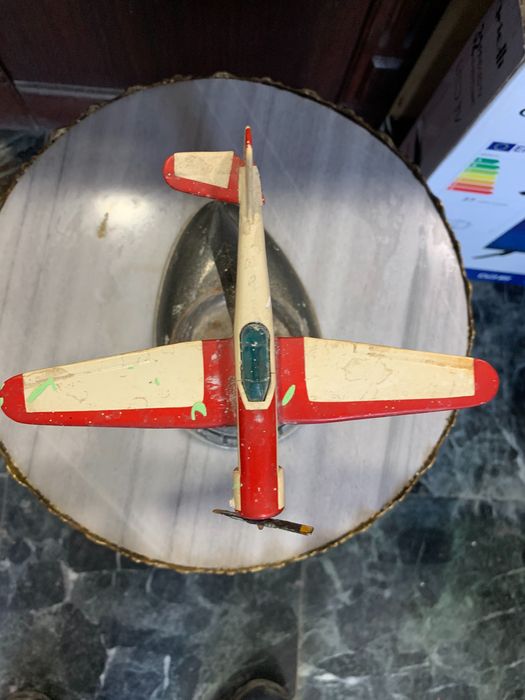 Макет на самолет як-18п