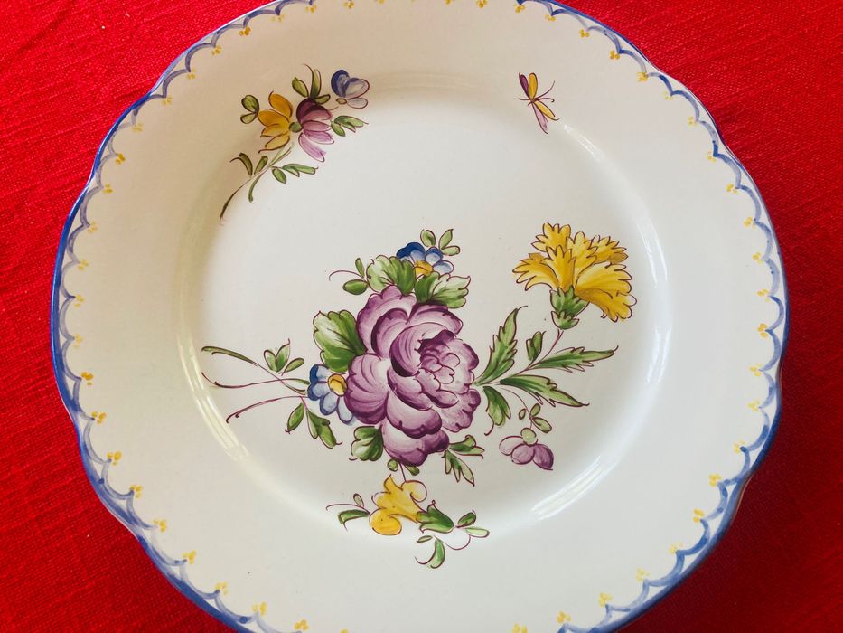 Старинна френска декоративна чиния ръчно рисувана