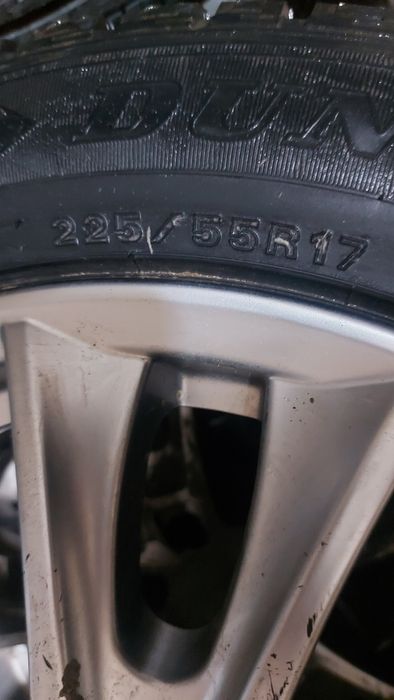 Продам комплект резины с дисками