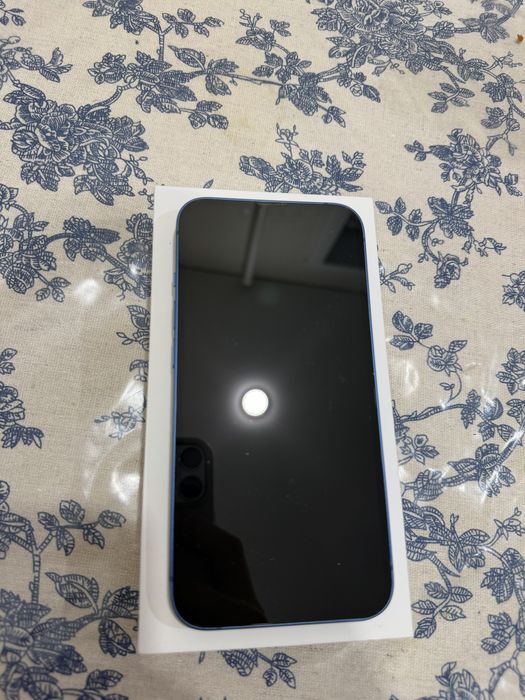 Продается iphone 13 айфон