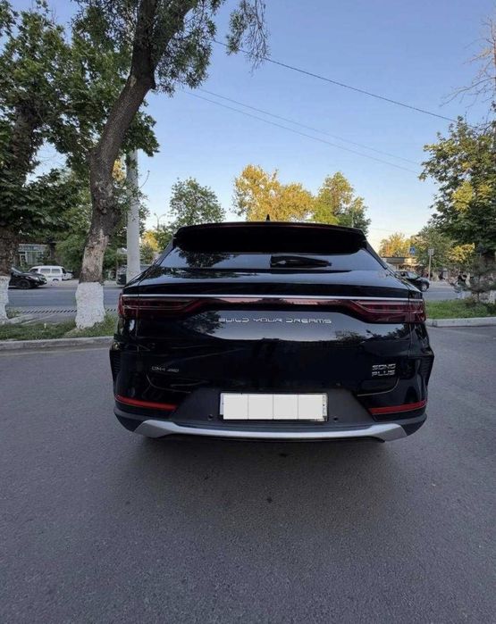 BYD SONG PLUS DMi sotiladi 2024 yil