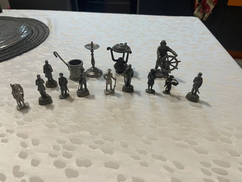 Оловвни фигурки