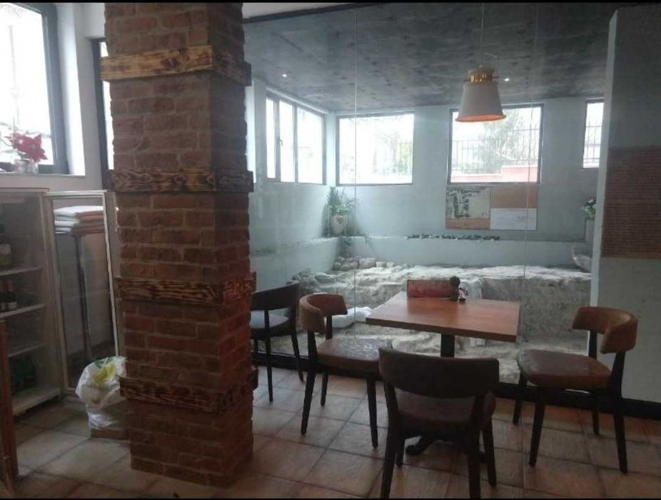 Продавам кокетно кафене 91 м2 в топ център гр. Варна