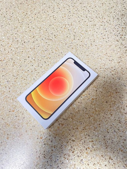iPhone 12 (128 GB, White)