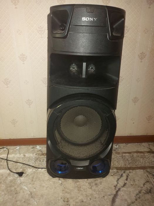 Колонка от SONY со светомузыкой