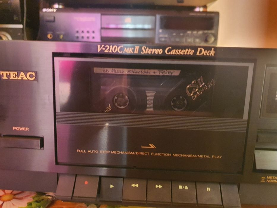 se vinde deck teac v 210 de colecție