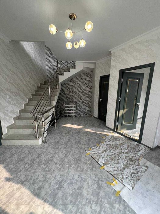 участка сотилади юнусобод бодомзор 2 сотик 2 этаж 8 хона