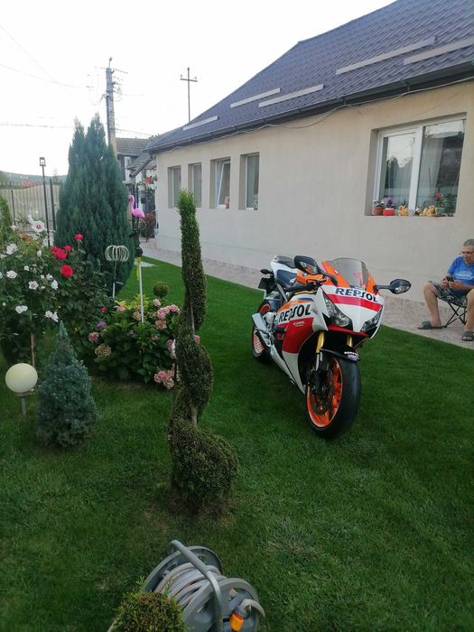 Se vinde honda cbr 1000 rr 2015 18000km negociabil
