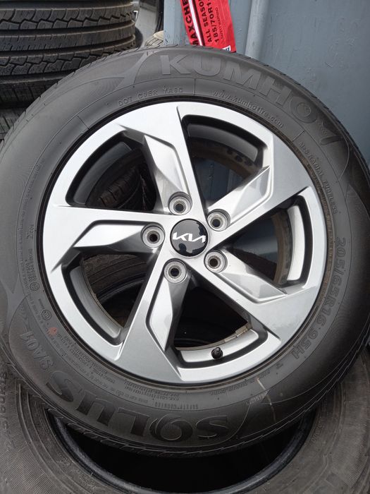 Kia K5 260$ ком 4шт состояние почти новый