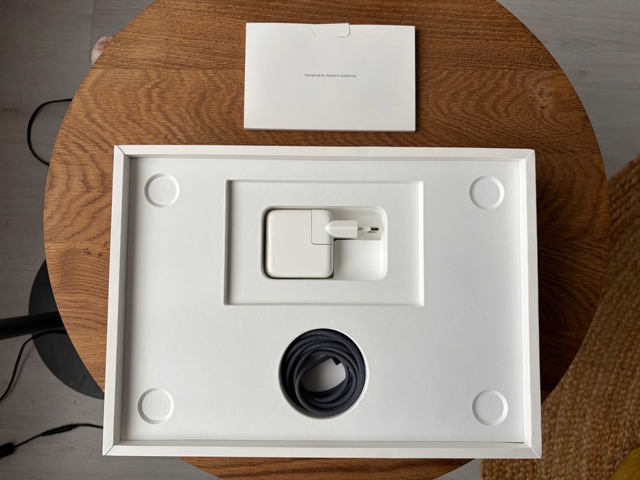 MacBook Air (13-инчов) M2 чип