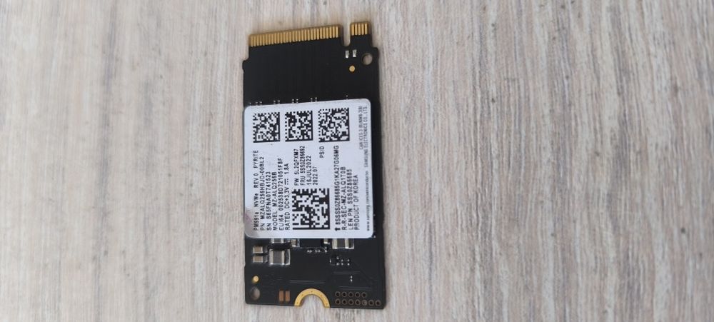 Срочно продам ssd M2 Nvme 256 GB gen3x4