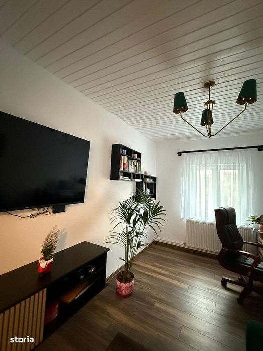 Casă+teren!Casă modernă complet utilată și mobilată – anexe și teren !
