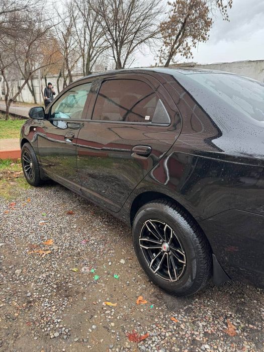 R15, J 7.5 diska sotiladi, nexia 3, spark, cobalt ga 4/100 teshik