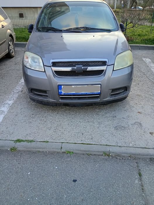 Vând Chevrolet Aveo