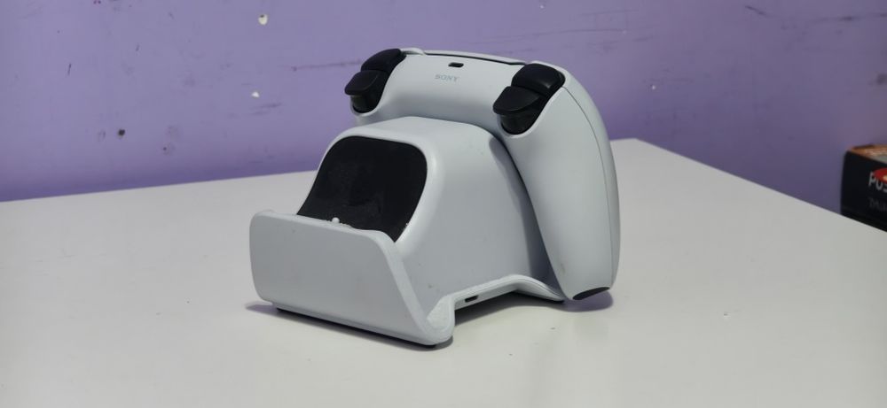 Джойстик PS5 DualSense с док станцией hyperpc