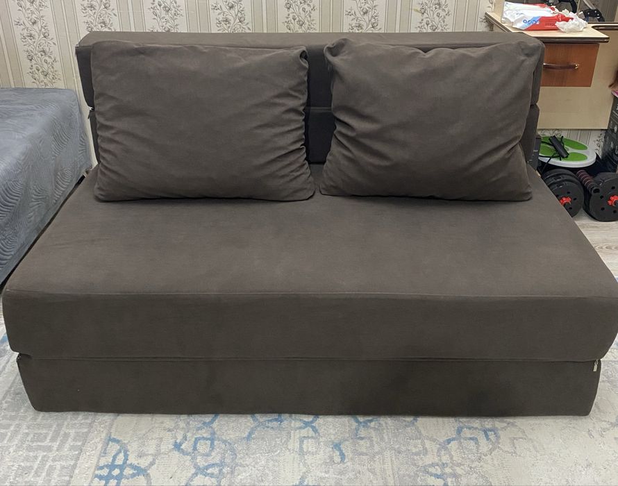 Продам срочно диван