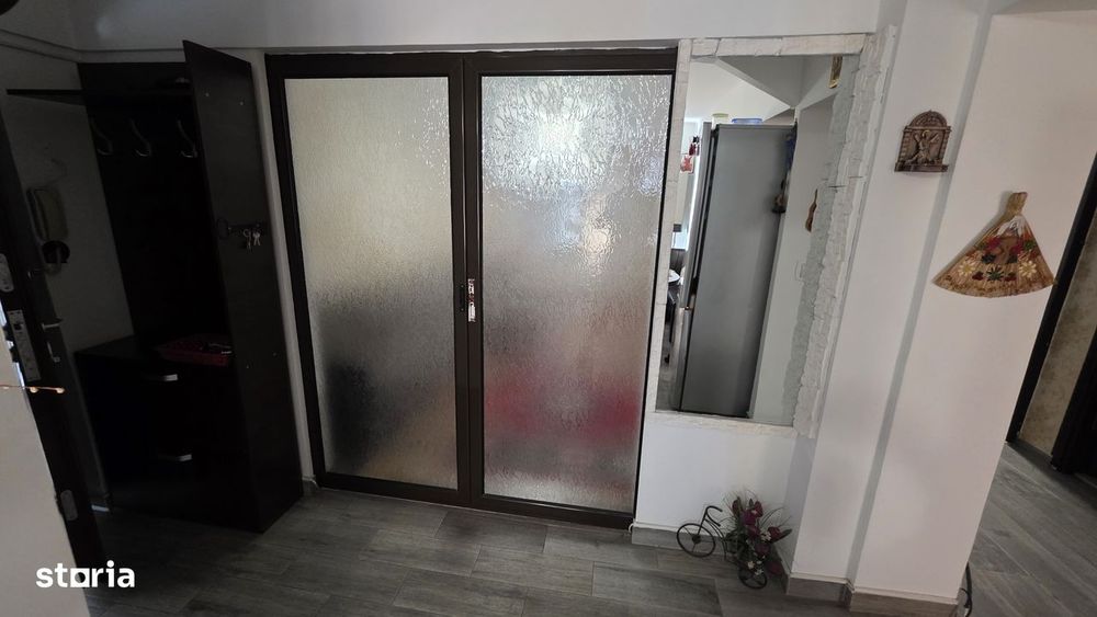 Vand ap cu 3 camere zona Posta 4