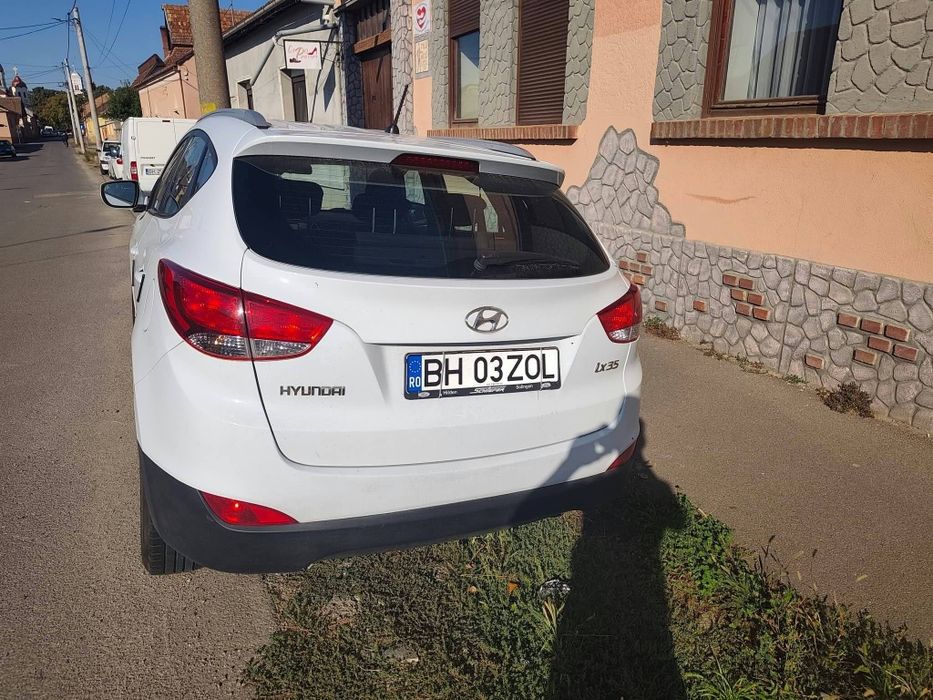 HYUNDAI ix35 2010 — imagine 3