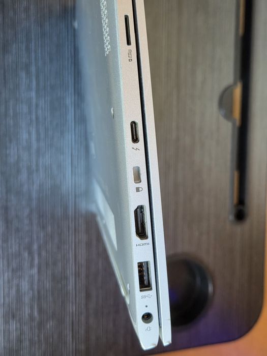 HP Elitebook G6 Touch i5-7300U/8GB/NVME