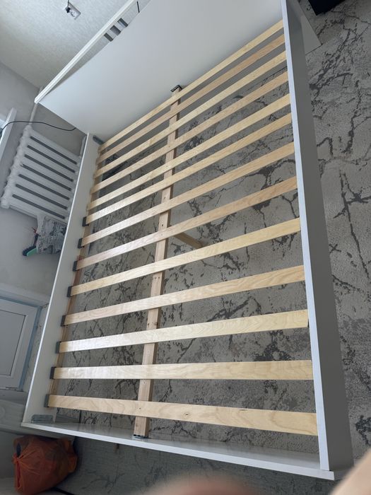 Продам кровать двухспальный