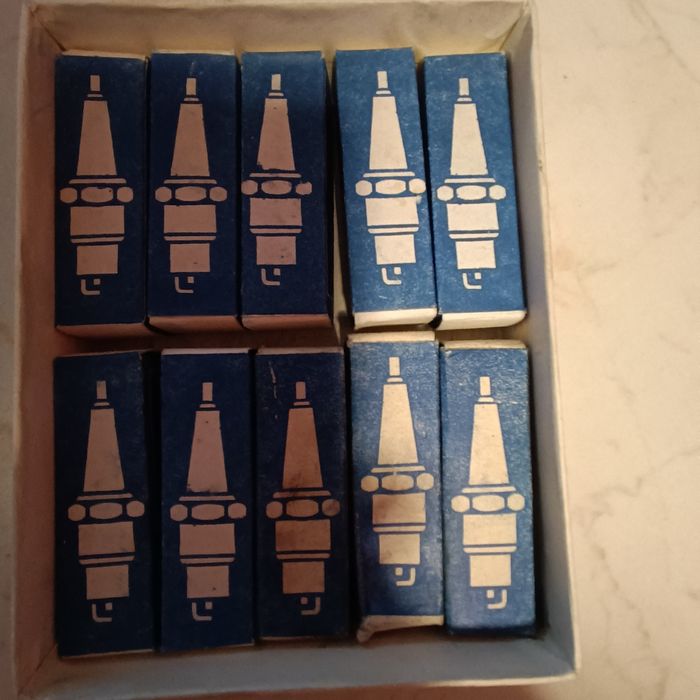 Свещи за автомобил