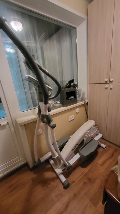 Продам элиптический тренажёр