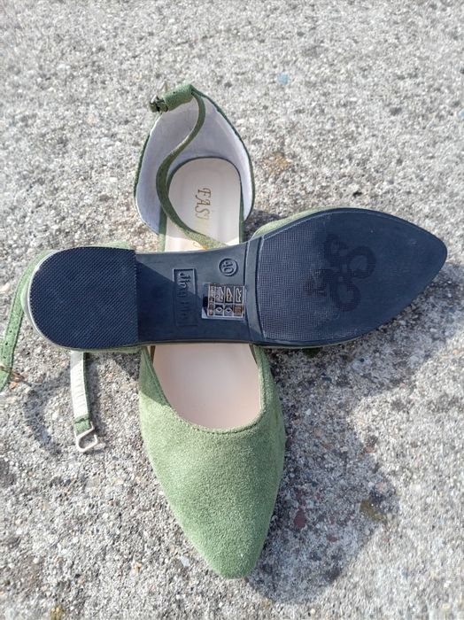 Vând pantofi de ocazie