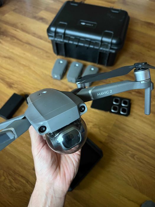 DJI Mavic 2 Pro (4 батерии, Smart Controller, твърд кейс и филтри)