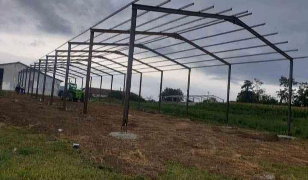 Hala metalica de vanzare structura solidă și durabilă .