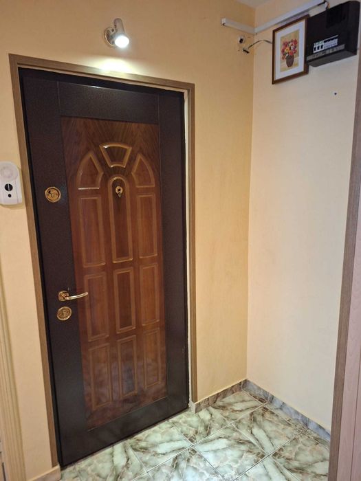 Vanzare apartament 3 camere